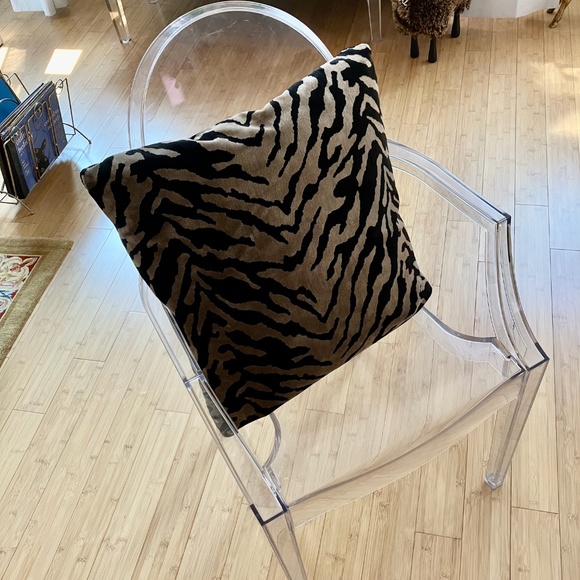 Scalamandré style Velvet Zebra Tiger Striped Pillow by Smithy 19 x 19 Ret.$345 - Picture 3 of 5